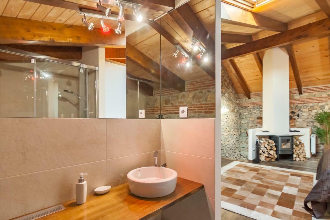Estudio Sonido Y Jacuzzi Santander Ngoại thất bức ảnh